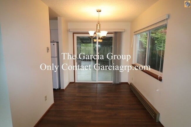 Building Photo - 15205 SW 119th Ave