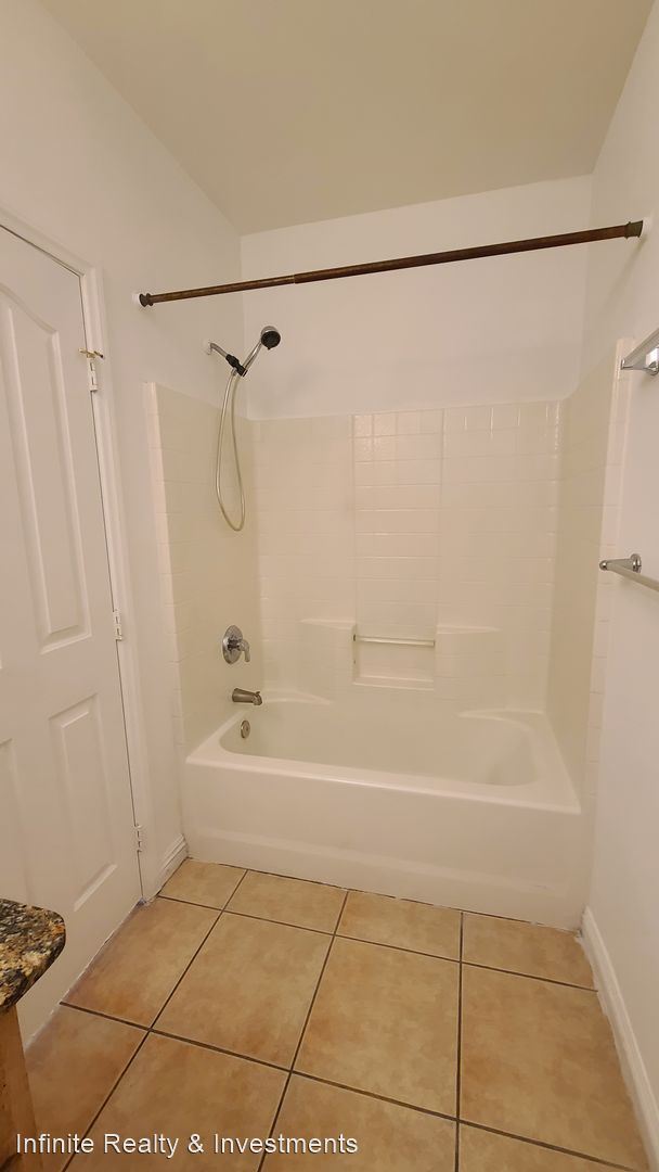 Building Photo - 4 br, 2 bath House - 5243 Rambling Road