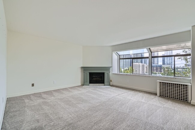 Primary Photo - Stunning 2bed/2bath Condo with City Views ...