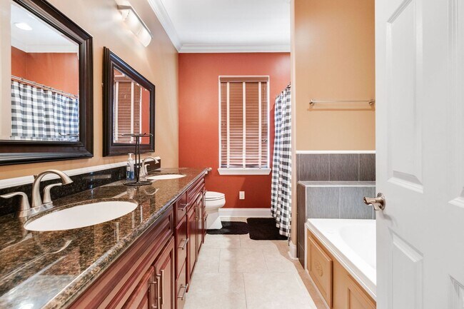 Building Photo - AVAILABLE FOR RENT IN LAFAYETTE!