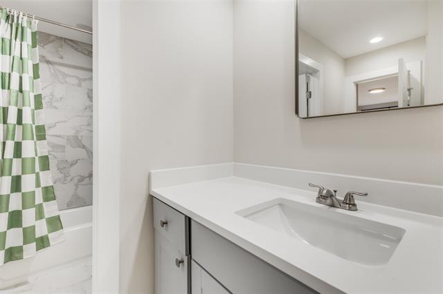 Building Photo - 12327 Montego Plaza