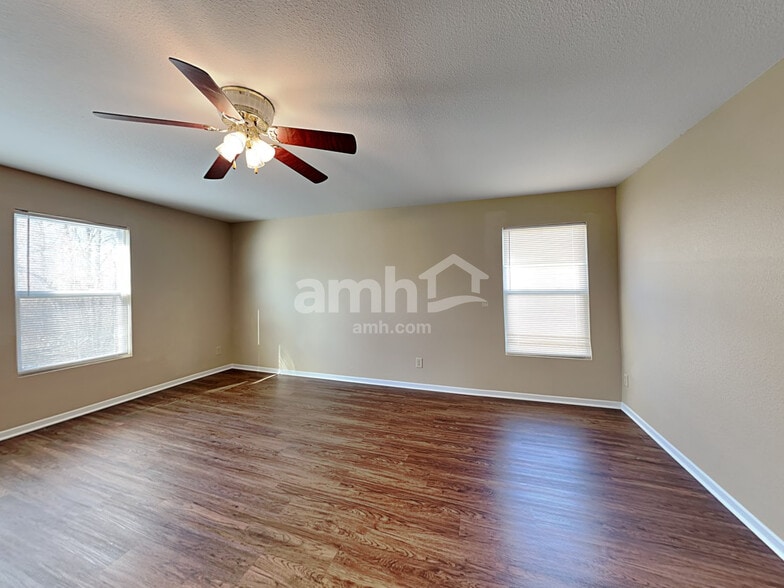 Building Photo - 524 Bridgewater Dr