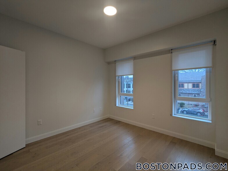 Building Photo - 55 Brighton Ave