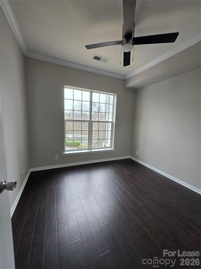 Building Photo - 14660 Via Sorrento Dr