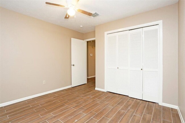 Building Photo - 21623 Park York Dr