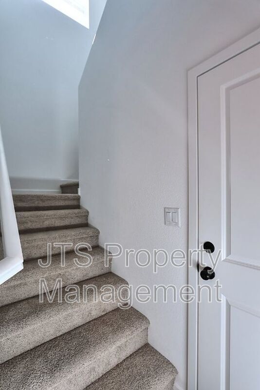 Building Photo - 4256 Aura Way