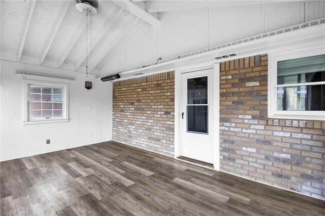 Building Photo - 3925 Chicamauga Dr