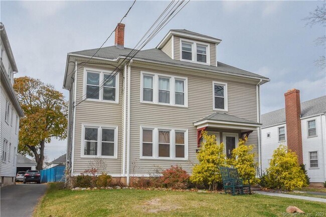 Building Photo - 77 Maplewood Ave