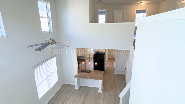 Building Photo - 3BR/2.5BA Townhome in Ogden - The Reserve ...