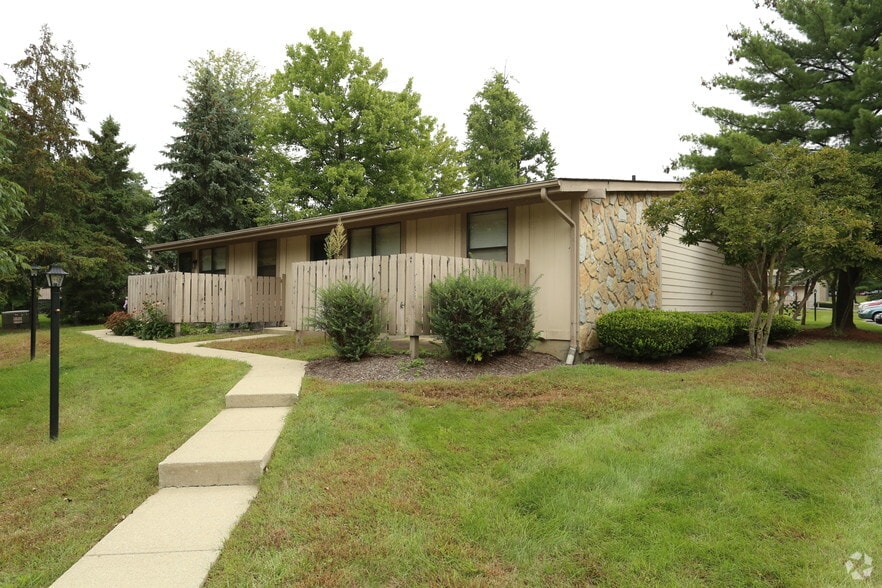 Building Photo - Harvest Grove