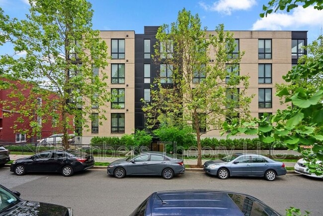 Building Photo - 1380 Quincy St NW