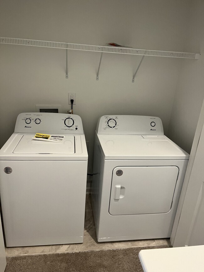 Building Photo - 230 1st St