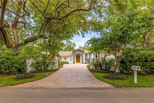 Building Photo - 8941 SW 65th Ct