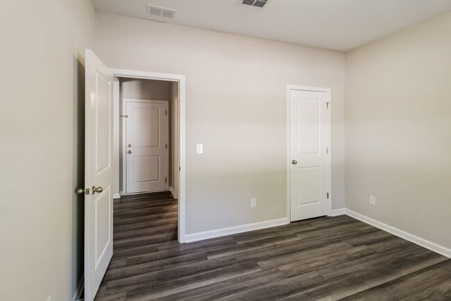 Building Photo - 4119 Kendrick Cir