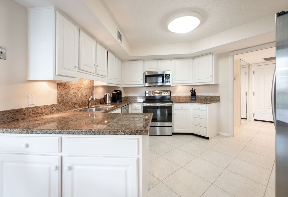 Building Photo - 4551 Gulf Shore Blvd N