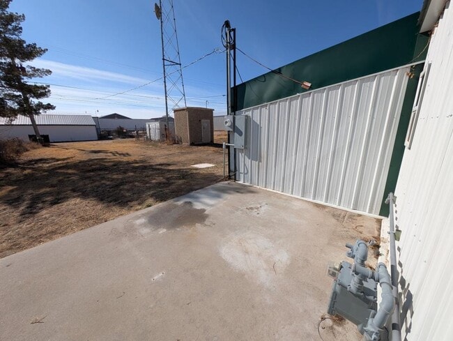 Building Photo - 1007 Douglas St