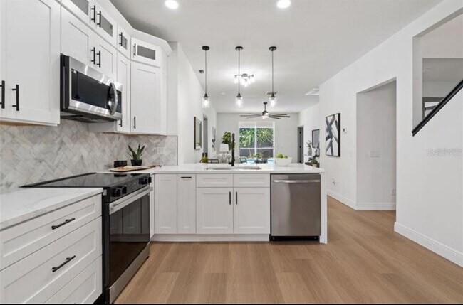 Building Photo - 1800 Loch Haven Ct