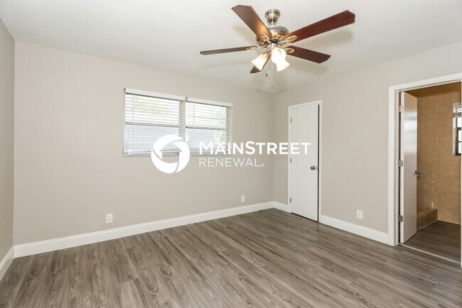 Building Photo - 4 Bedroom Pet-Friendly Home in Lauderhill, FL with Main Street Renewal