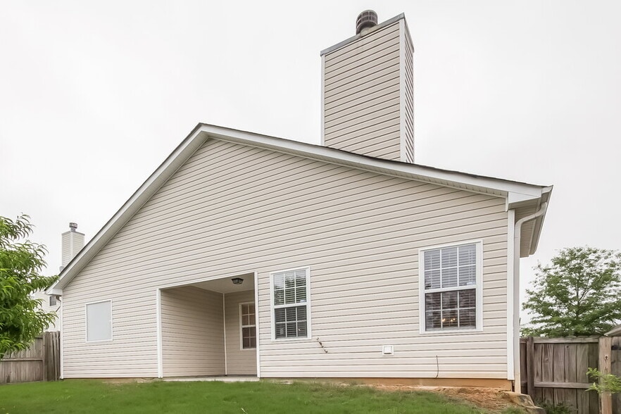 Building Photo - 799 Clairidge Elm Trail SW