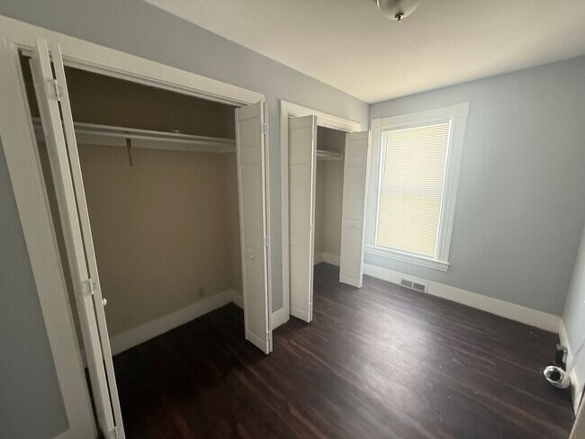 Building Photo - 39 Bremer St