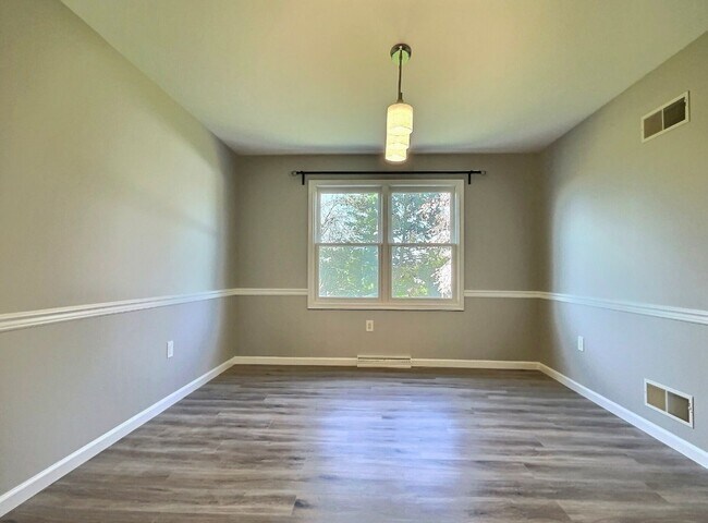 Building Photo - 46 White Oak Blvd