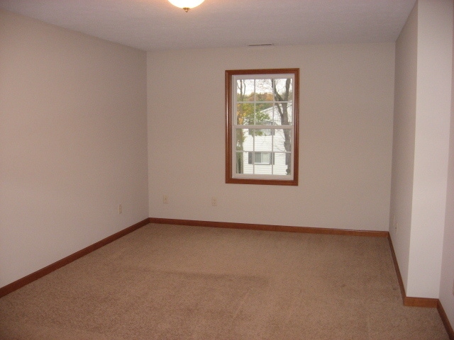 Building Photo - Beautiful Executive 3 Bedroom Condo!