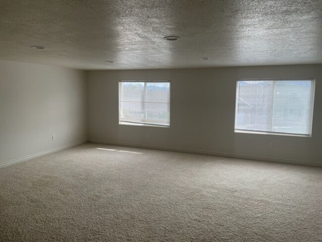 Building Photo - Ogden Valley Home (Eden)