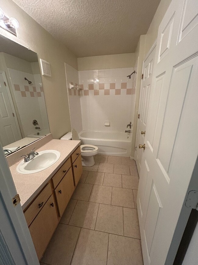 Building Photo - 6596 Swissco Dr