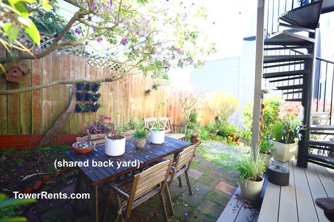 Building Photo - 760-762 Noe St