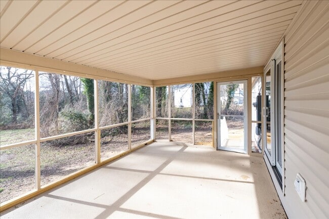 Building Photo - Charming, recently renovated 3-bed, 2.5 bath Ranch for rent in Milford, $2,200/month. Available e...
