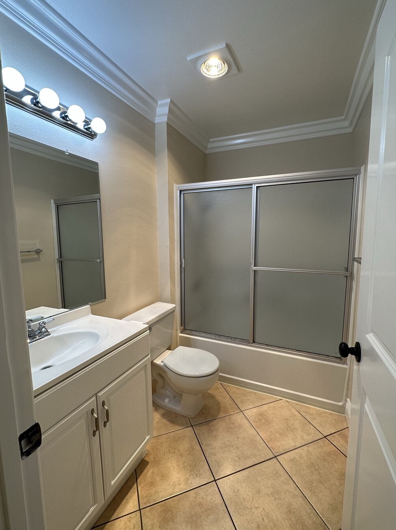 Building Photo - 227 Woodland Pky