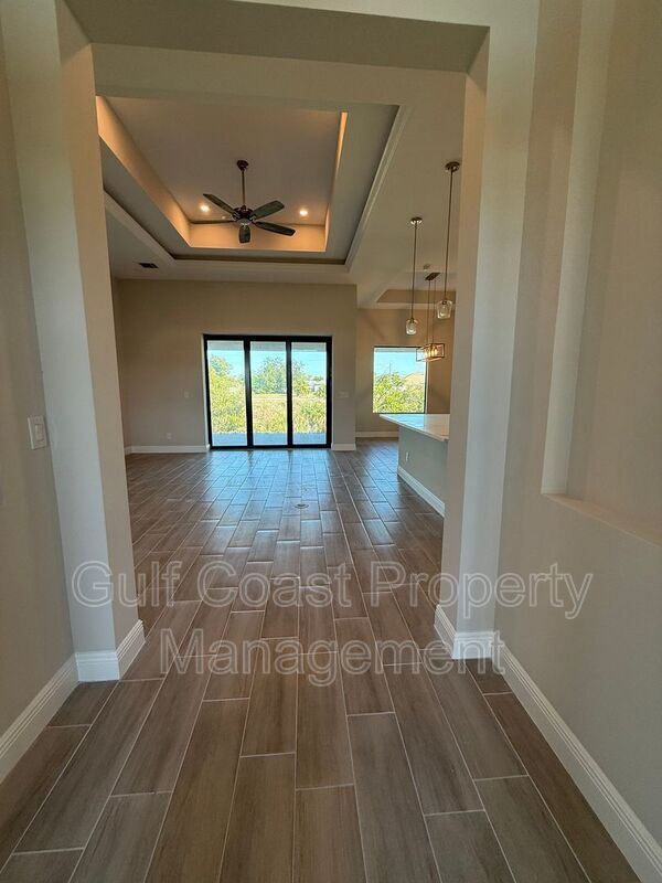 Building Photo - 1229 NE 19th Ave