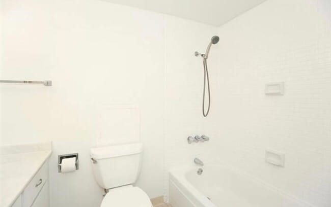 Building Photo - Aloha Towers