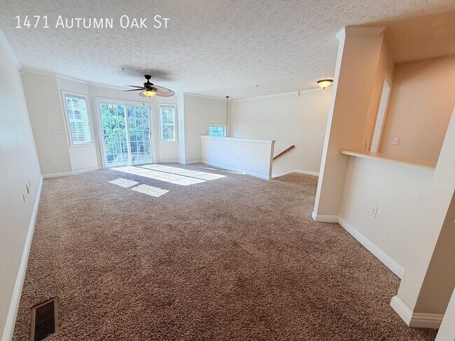 Building Photo - 1471 Autumn Oak St