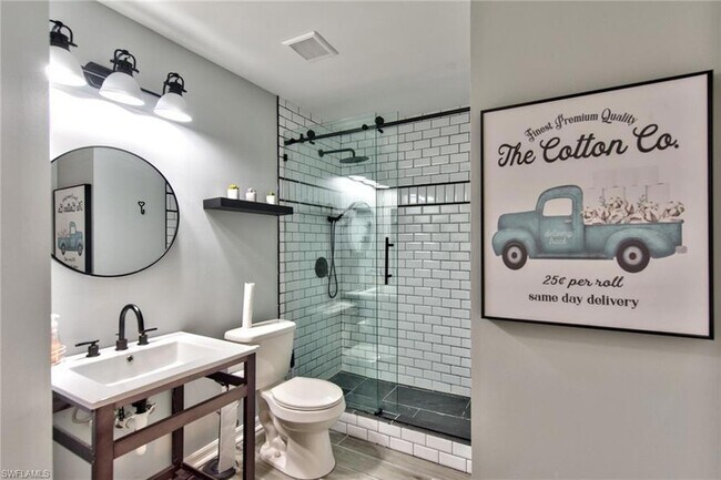 Building Photo - 11533 Woodmount Ln