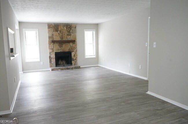 Building Photo - 2845 Holcomb Bridge Rd