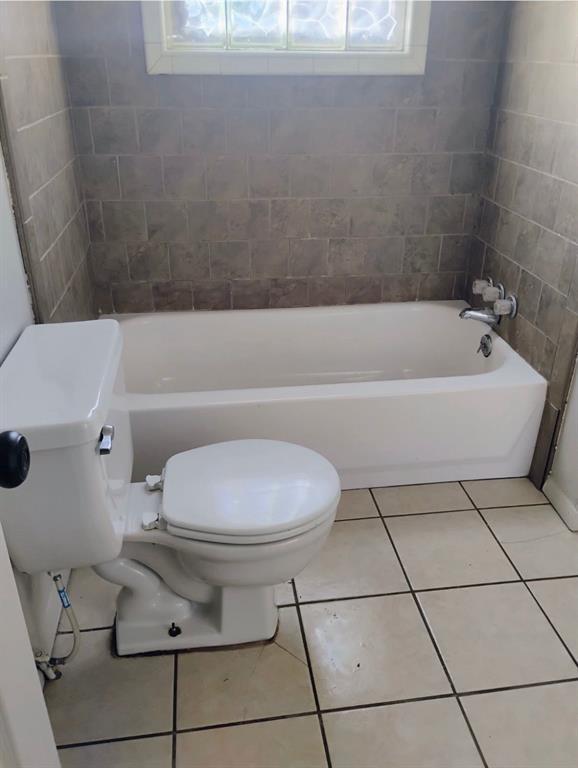 Building Photo - 2216 Dixon Rd