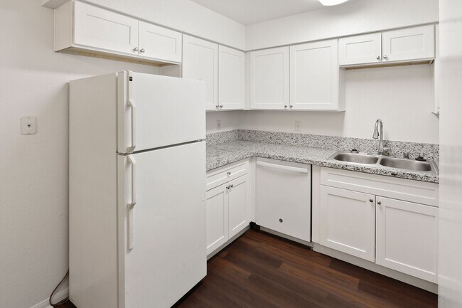 Building Photo - 3151 N Soaring Gulls Dr