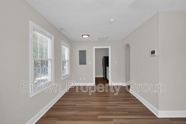 Building Photo - 113 Willborough Ave