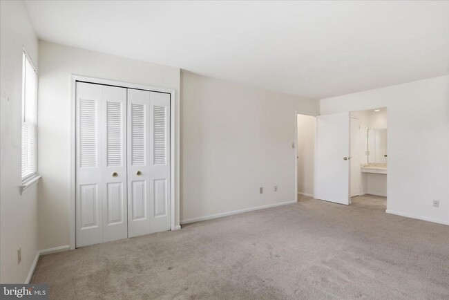 Building Photo - 5516 Dunsmore Rd