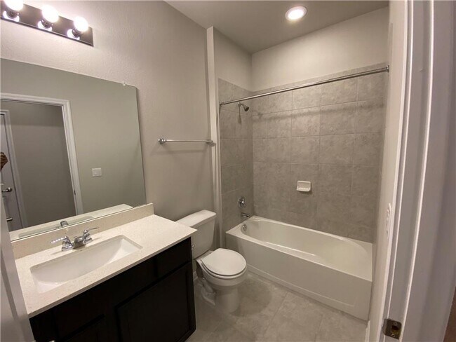 Building Photo - 8409 Looksee Ln