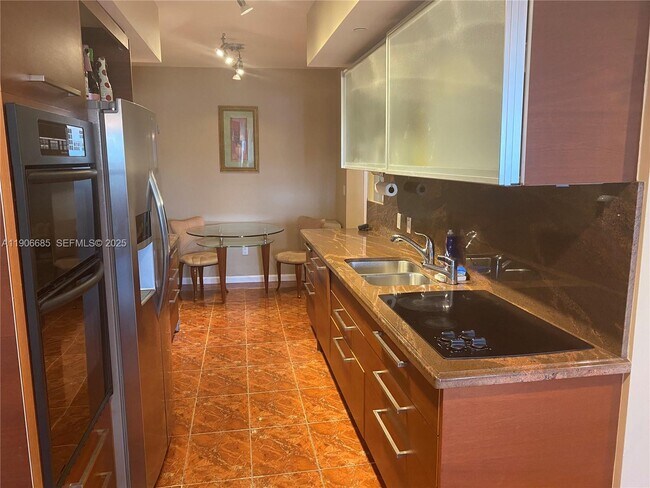 Building Photo - 1850 S Ocean Dr