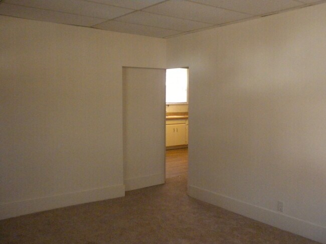 Building Photo - 1510 Rosemary Ln