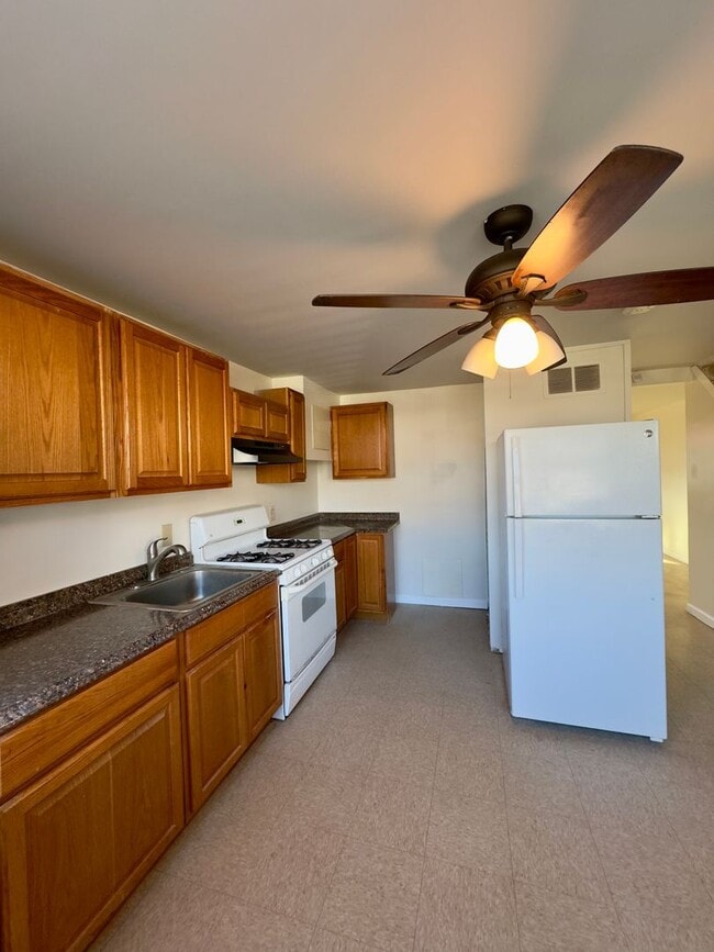 Building Photo - Centrally Located 3-Bedroom Halethorpe Home with Outdoor Space