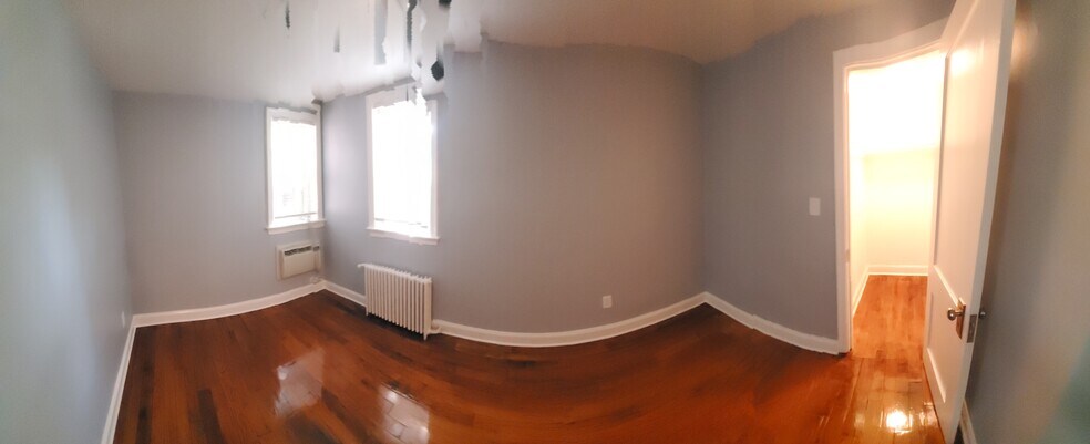Building Photo - 814 Greenwood circle