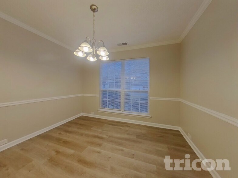 Building Photo - 915 Riley Farm Ln