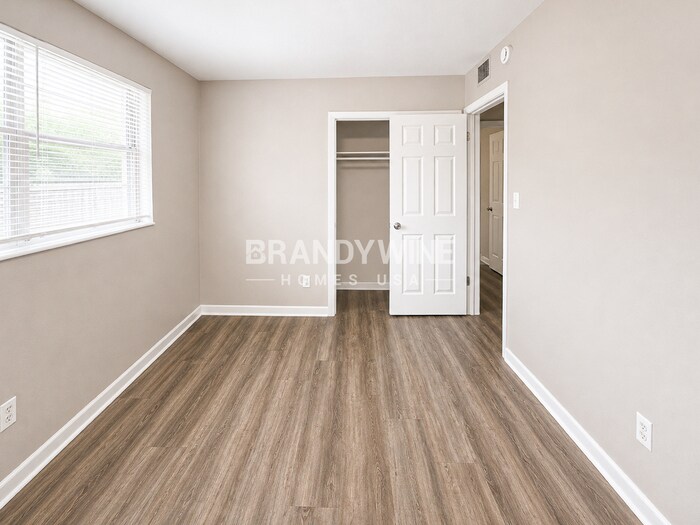 Building Photo - 8067 Santillo Dr
