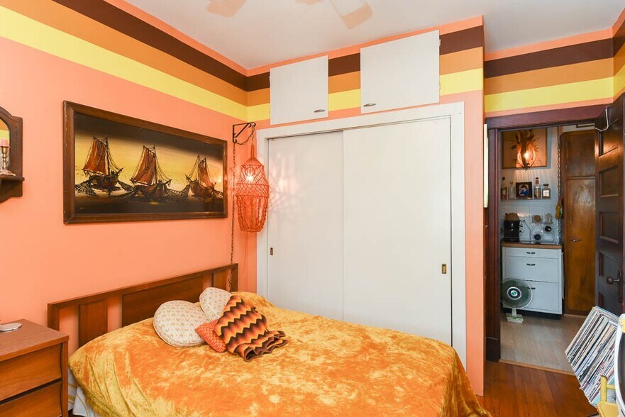 Building Photo - 2819 W Shakespeare Ave