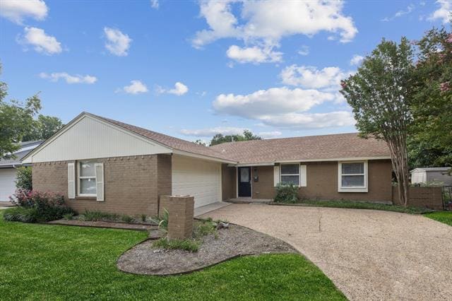 Building Photo - 918 Sleepy Hollow Dr