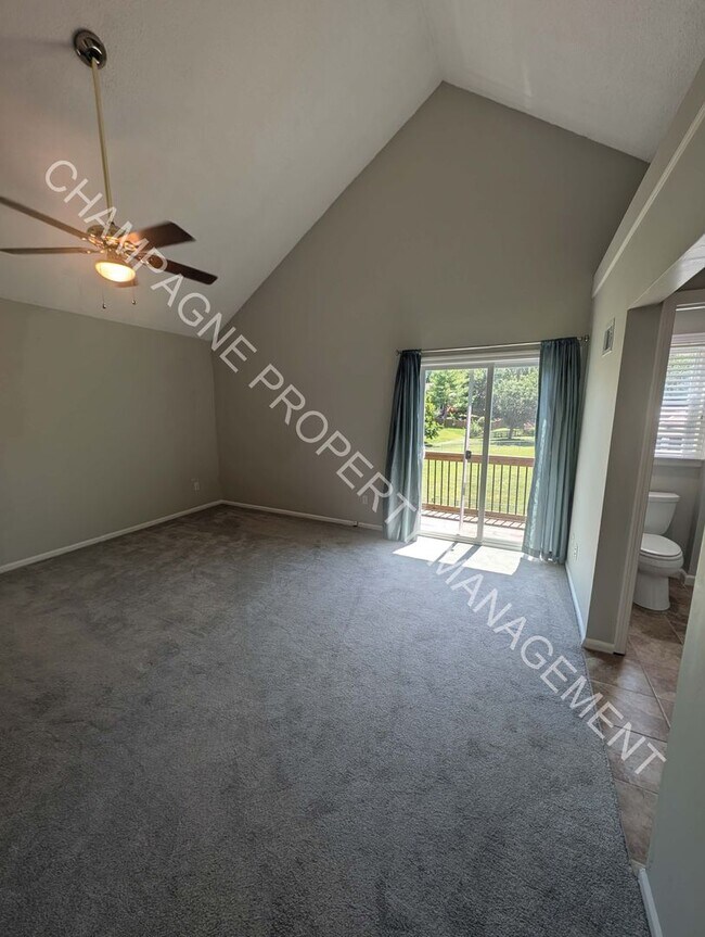 Building Photo - GORGEOUS LENEXA HOME FOR RENT - FLAT ROCK ...